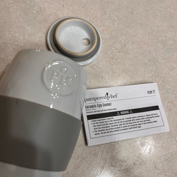 Pampered Chef ceramic egg cooker - Picture 3 of 4